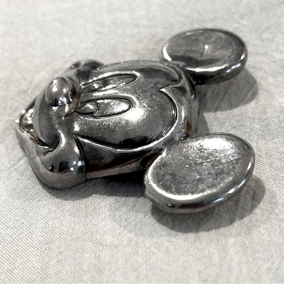 LAST CALL: Vintage 1980s STERLING Disney MICKEY MOUSE Pin Pendant Necklace 2-1/4 - Picture 4 of 6